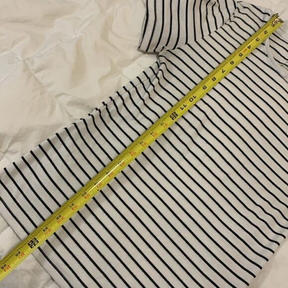 A new day, strip T shirt Orr, scoop neck, near new , medium - Picture 11 of 12